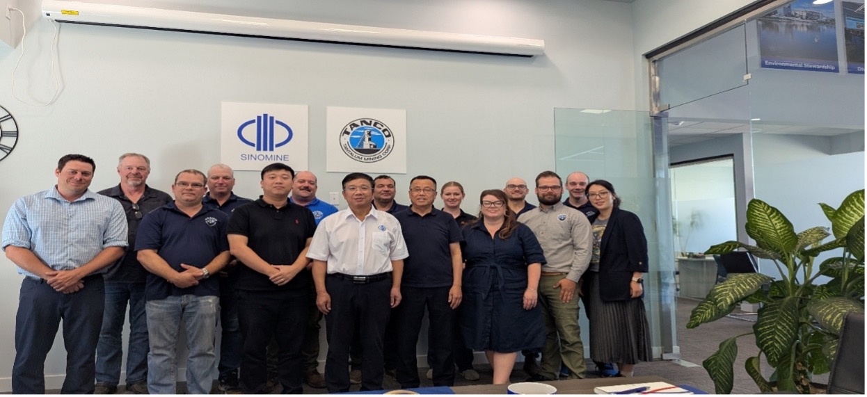 中礦資源集團(tuán)董事長(zhǎng)王平衛(wèi)到加拿大 TANCO礦山檢查調(diào)研